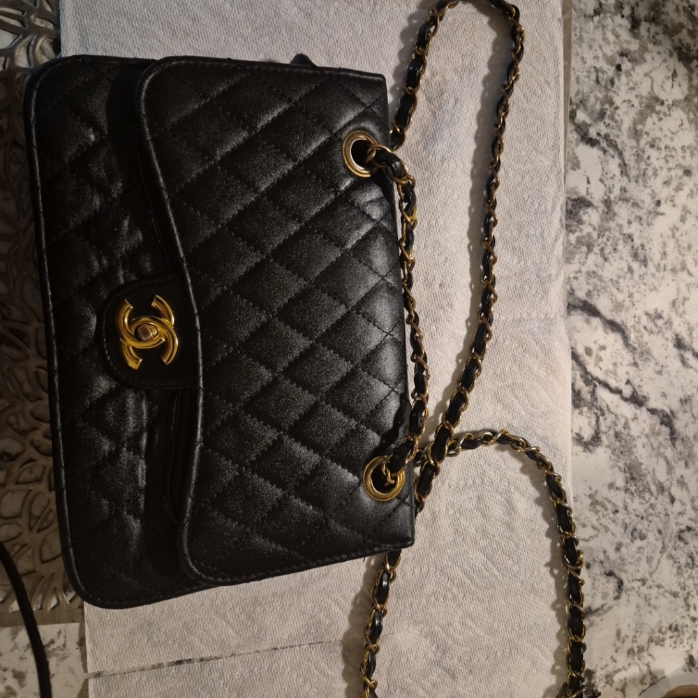 Serial Number Is Located On The Button  Great Bag